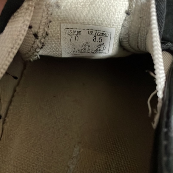 •VANS• - Picture 8 of 9